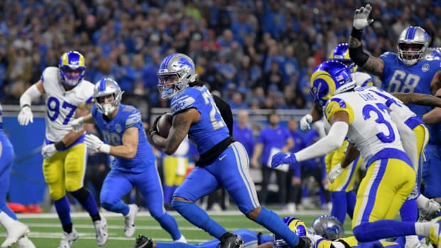 Detroit Lions running back Jahmyr Gibbs runs for a touchdown against the Los Angeles Rams.